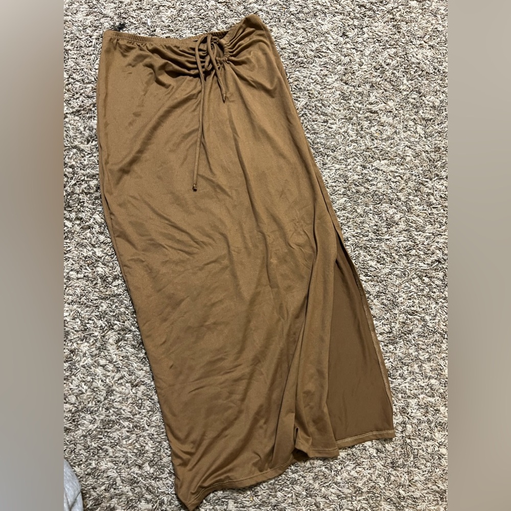 NWT - skirt small
